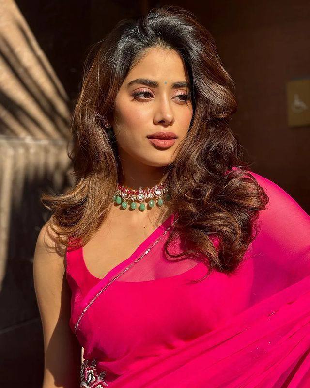 Janhvi Kapoor Inspired Soft Georgette Pink Saree