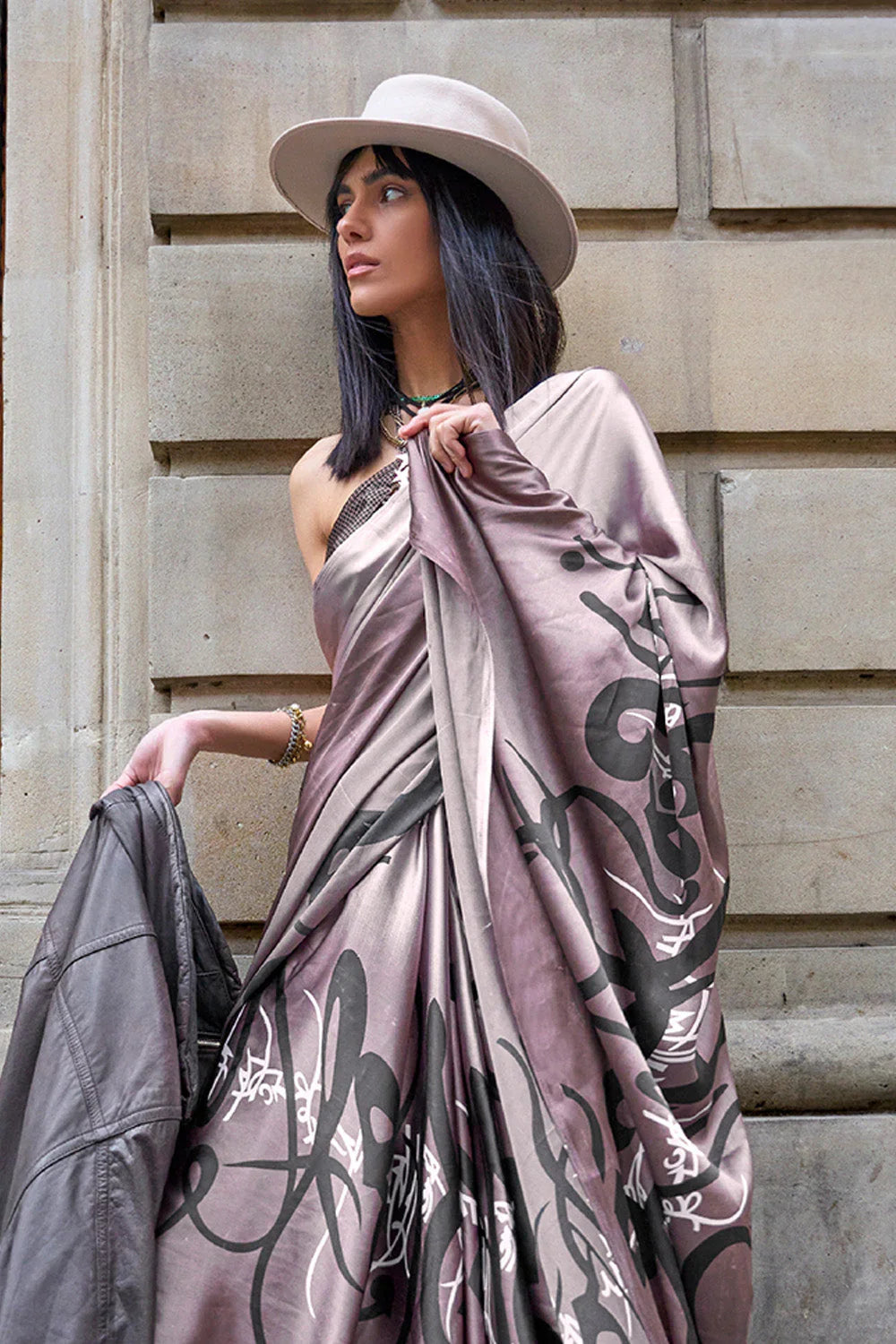 Multicolor Silk Printed Saree With Blouse Piece