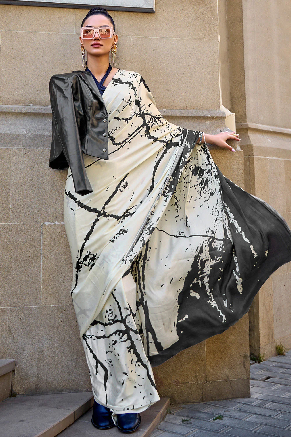 Black And White Digital Printed Saree