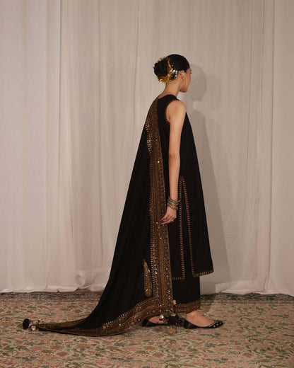 Gilded Noir Statement Kurta Set