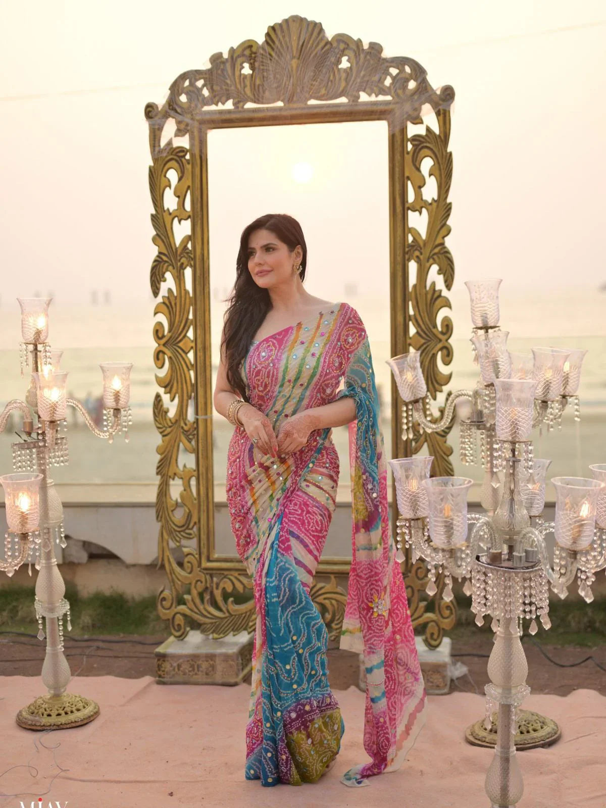 Trending celebrity inspired Noor-e-Bandhani silk saree - pallu view
